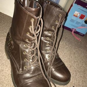 Brown Boots with laces